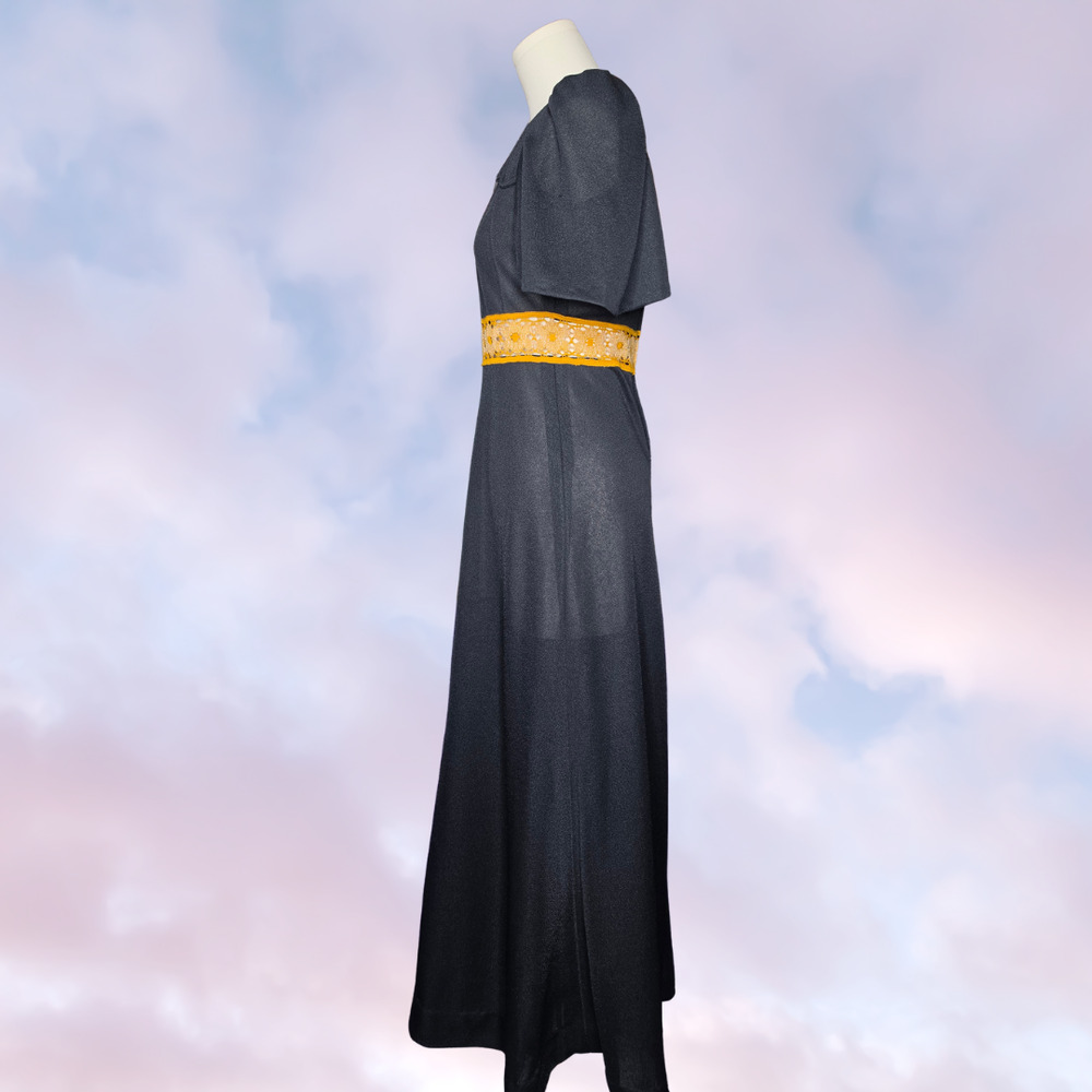 Vtg 60s Mona Black Yellow Crochet Cottage Mod Retro Empire Waist Dress Sz XS - Picture 3 of 6